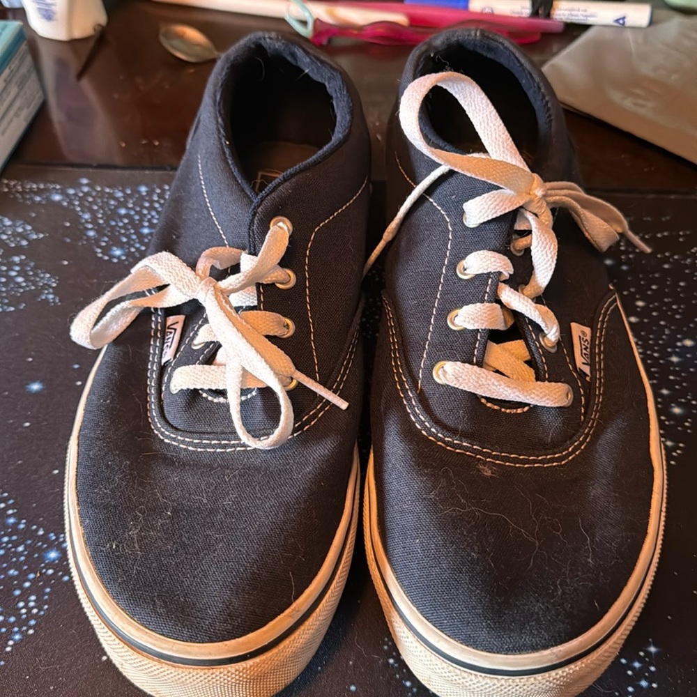 Van canvas low top sneakers barely worn size 6
